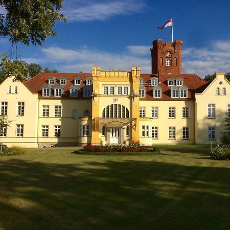 Schloss Lelkendorf - Fewo Parkblick Экстерьер фото