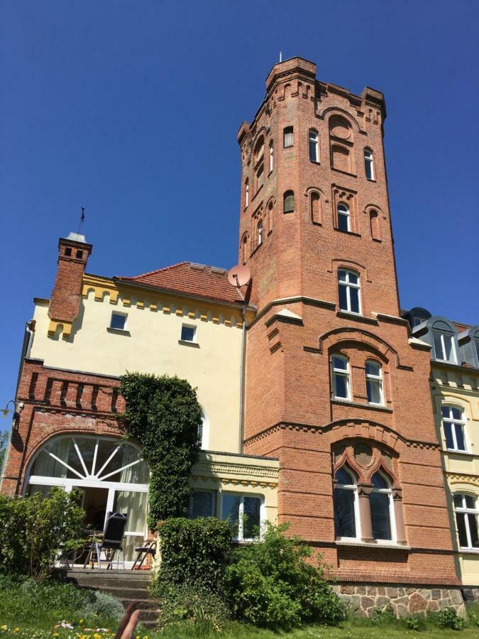 Schloss Lelkendorf - Fewo Parkblick Экстерьер фото